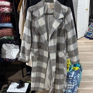 Promesa Women's Tan and Cream Plaid Trench Coat